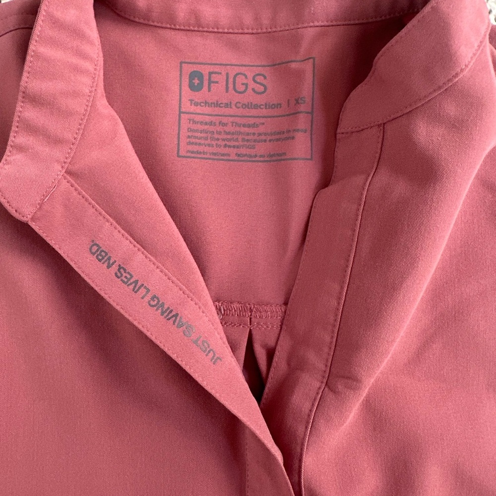 Figs Dusty Rose Sleeveless Top - Picture 2 of 2